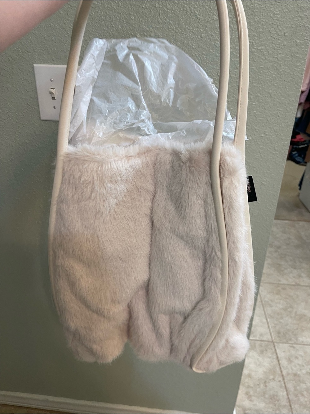 Victoria's Secret Cream Faux Fur Tote with Gold Logo - Picture 5 of 6